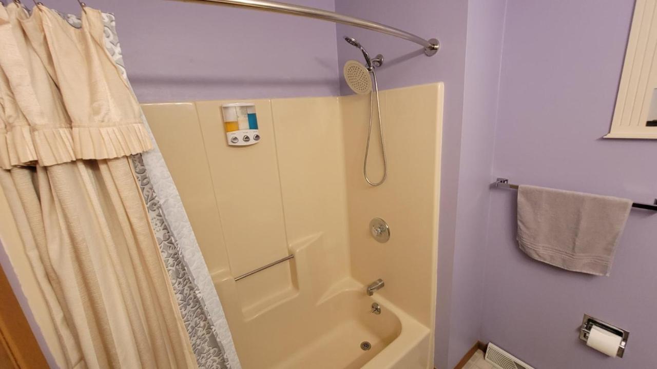 Moreland Air Venture Rooms Oshkosh Exterior foto